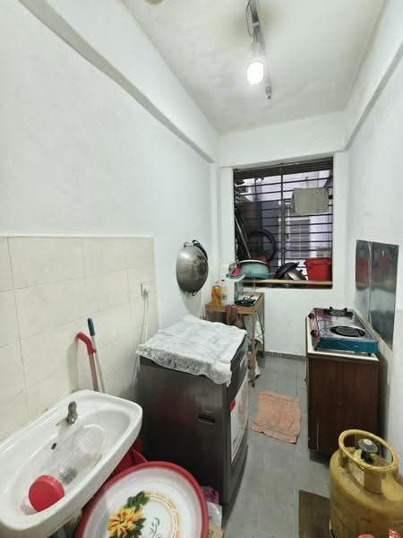 Flat for Sale at Taman Bukit Emas - Tony Low - Kitchen - PropertyGuru.com.my