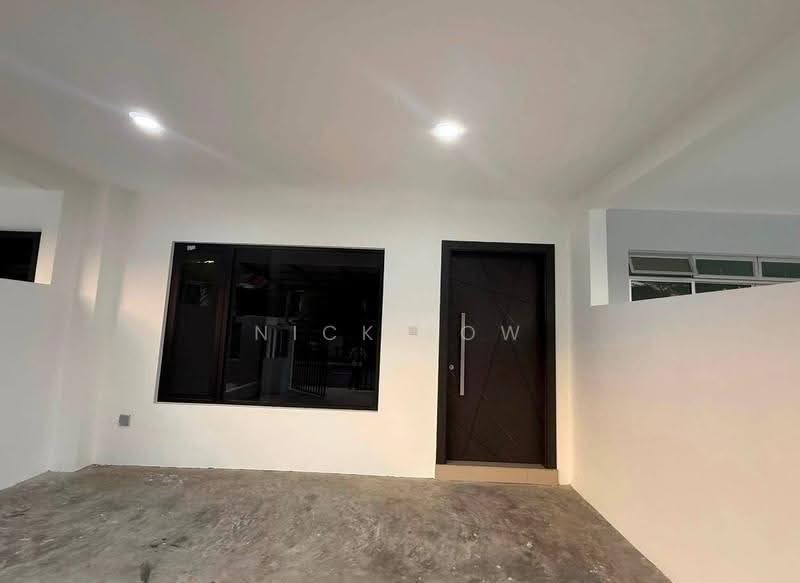 Terraced House for Rent in Bandar Dato Onn (Tebrau) - Nick Low - Entrance - PropertyGuru.com.my