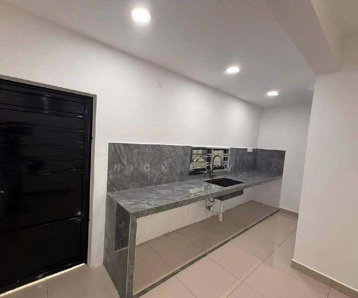 Terraced House for Rent in Bandar Dato Onn (Tebrau) - Nick Low - Kitchen - PropertyGuru.com.my