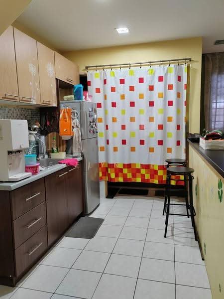 Townhouse for Sale in Batu Caves (Selangor) - Evelyn Lee - Kitchen - PropertyGuru.com.my