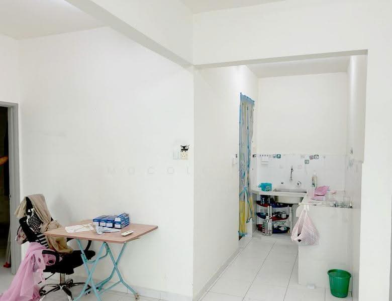 Rumah Flat untuk Dijual di Taman Pelangi Indah - Mocole Lee - Kitchen - PropertyGuru.com.my