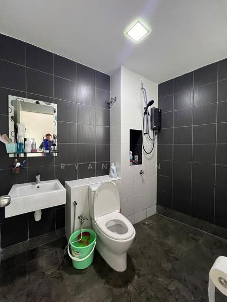 Rumah Teres untuk Dijual di Masai (Johor) - Ryan Tan - Bathroom - PropertyGuru.com.my