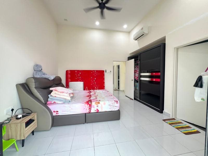 Rumah Teres untuk Dijual di Masai (Johor) - Ryan Tan - Bedroom - PropertyGuru.com.my