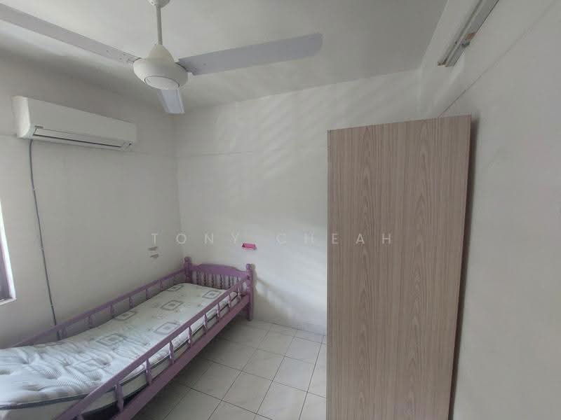 Flat for Sale at Desa Intan - Tony Cheah - Bedroom - PropertyGuru.com.my