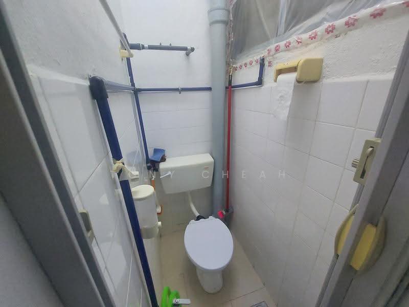 Flat for Sale at Desa Intan - Tony Cheah - Bathroom - PropertyGuru.com.my