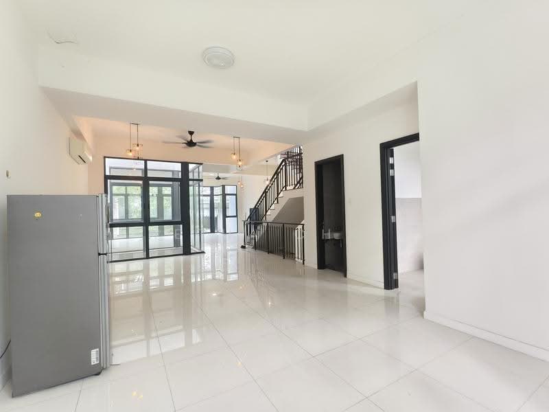 3-storey Terraced House for Sale in Ampang (Kuala Lumpur) - Hetha Chan - Living Room - PropertyGuru.com.my