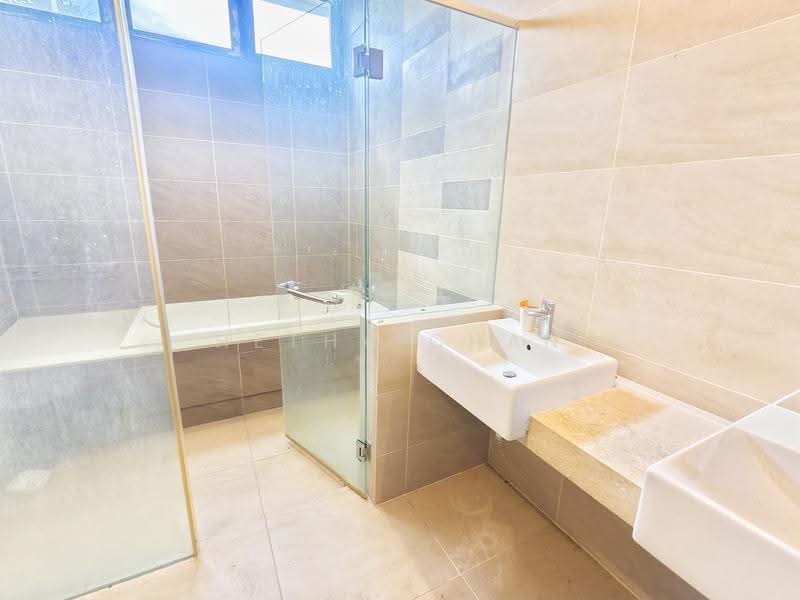 3-storey Terraced House for Sale in Ampang (Kuala Lumpur) - Hetha Chan - Bathroom - PropertyGuru.com.my