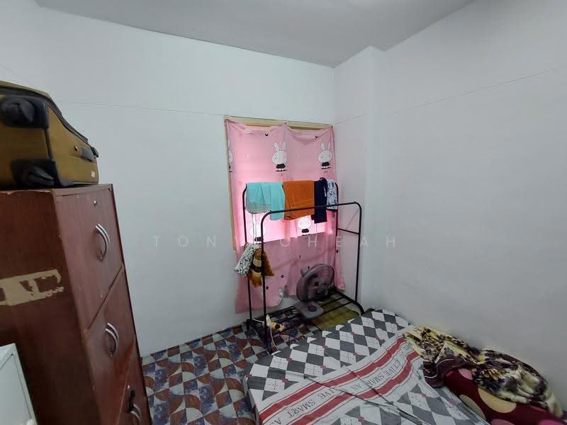 Flat for Sale at Desa Intan - Tony Cheah - Bedroom - PropertyGuru.com.my