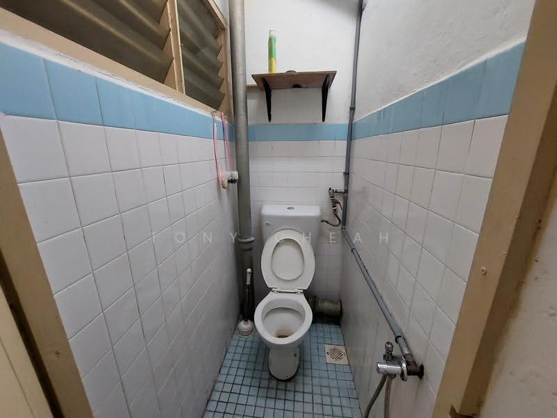 Flat for Sale at Desa Intan - Tony Cheah - Bathroom - PropertyGuru.com.my