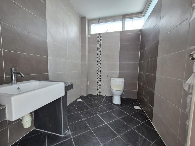 Bungalow House for Sale in Paya Rumput (Melaka) - Ann Lim - Bathroom - PropertyGuru.com.my