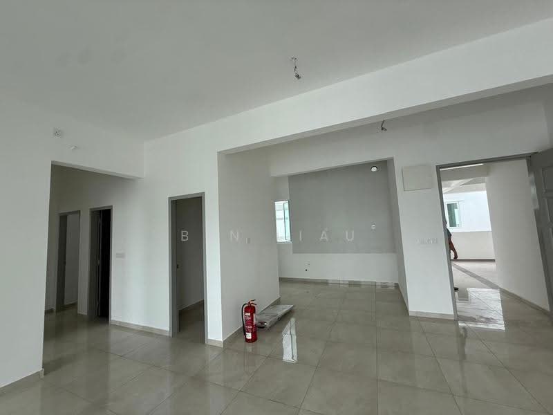 Kondominium untuk Dijual di Lucerne Residences - Ben Liau - Living Room - PropertyGuru.com.my