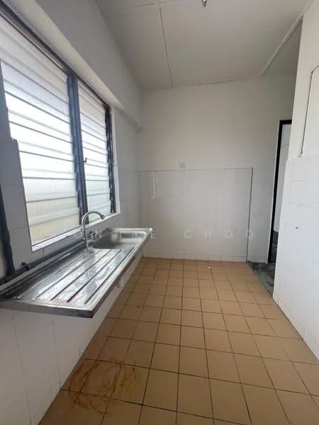 Flat for Rent at Flat Mahkota Cheras (L1 L2 L3 L4 L5) - Connie Choo - Kitchen - PropertyGuru.com.my
