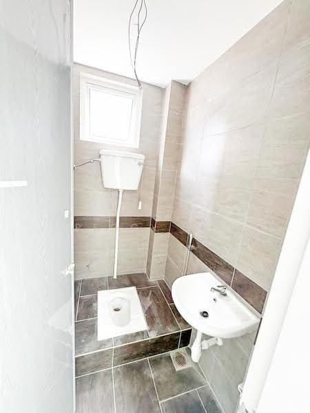 Factory for Rent in Klang (Selangor) - Peggy Lim - Bathroom - PropertyGuru.com.my