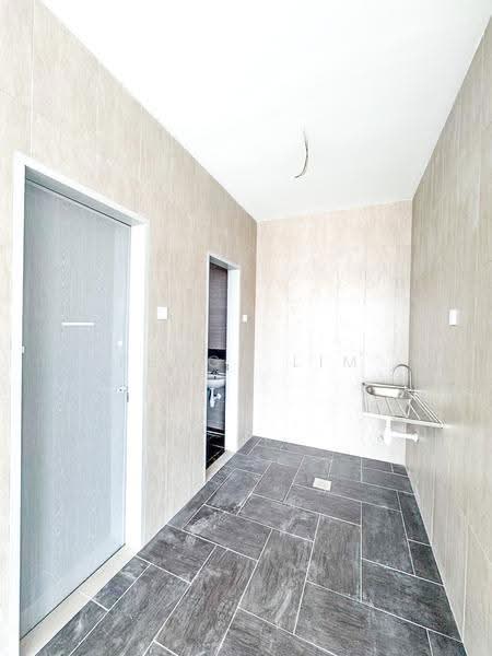 Factory for Rent in Klang (Selangor) - Peggy Lim - Bathroom - PropertyGuru.com.my