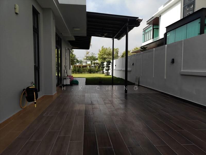 Semi-Detached House for Sale in Bandar Seri Coalfields (Sungai Buloh) - H.K Ching - Exterior - PropertyGuru.com.my
