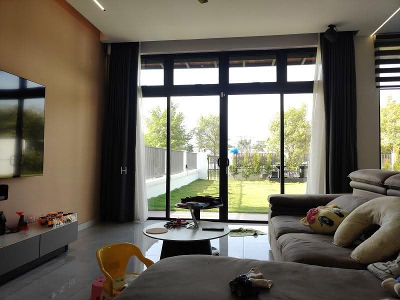 Semi-Detached House for Sale in Bandar Seri Coalfields (Sungai Buloh) - H.K Ching - Living Room - PropertyGuru.com.my
