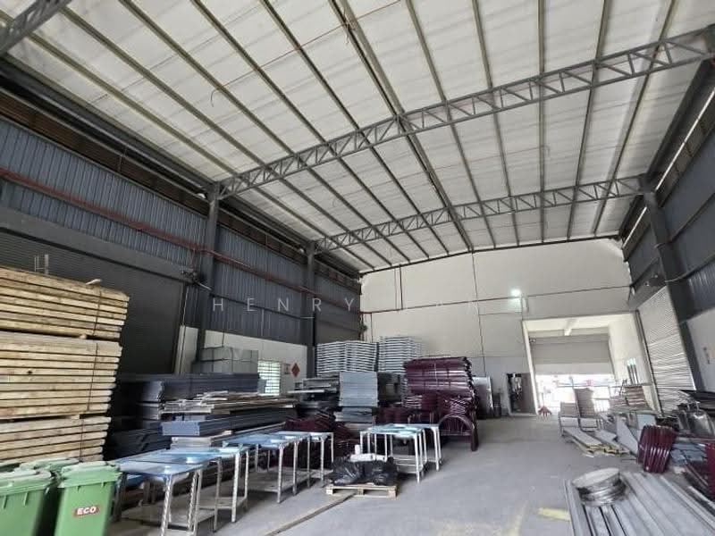 Detached Factory for Rent in Taman Perindustrian Saga Jaya (Perai) - Henry Tan - Interior - PropertyGuru.com.my
