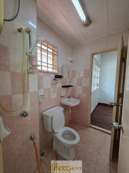 Rumah Teres untuk Dijual di Bandar Botanic (Klang) - Ivy Por - Bathroom - PropertyGuru.com.my