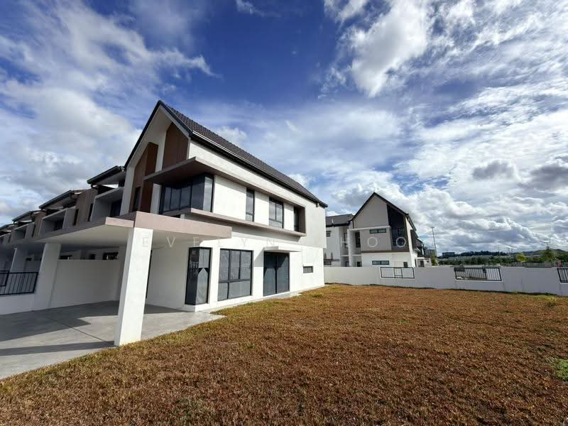 Rumah Teres 2-Tingkat untuk Dijual di Kota Emerald (Rawang) - Evelyn Khoo - Side Land - PropertyGuru.com.my