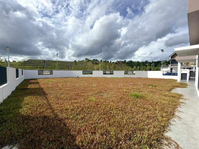 Rumah Teres 2-Tingkat untuk Dijual di Kota Emerald (Rawang) - Evelyn Khoo - Side Land - PropertyGuru.com.my