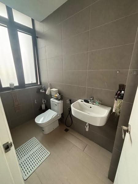 Kediaman Servis untuk Dijual di H2O Residences - Louis Lin - PropertyGuru.com.my