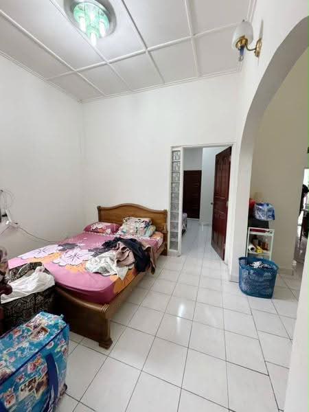 Rumah Teres 1-Tingkat untuk Dijual di Taman Molek (Johor Bahru) - Yik Tat - PropertyGuru.com.my