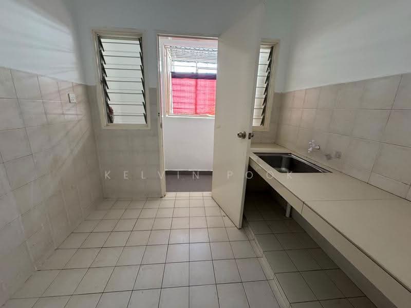 Apartment for Sale at Mandarina Court - Kelvin Pook - Kitchen - PropertyGuru.com.my