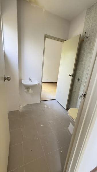 Pangsapuri untuk Dijual di Taman Sabha Impian - ITA AHMAT - Bathroom - PropertyGuru.com.my