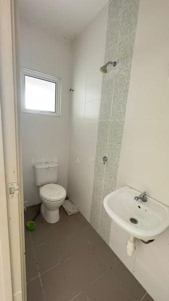 Pangsapuri untuk Dijual di Taman Sabha Impian - ITA AHMAT - Bathroom - PropertyGuru.com.my