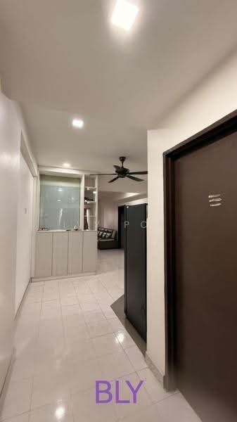 Pangsapuri untuk Disewa di Perdana Villa - Ivy Por - Corridor - PropertyGuru.com.my