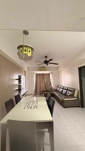 Pangsapuri untuk Disewa di Perdana Villa - Ivy Por - Living Room - PropertyGuru.com.my
