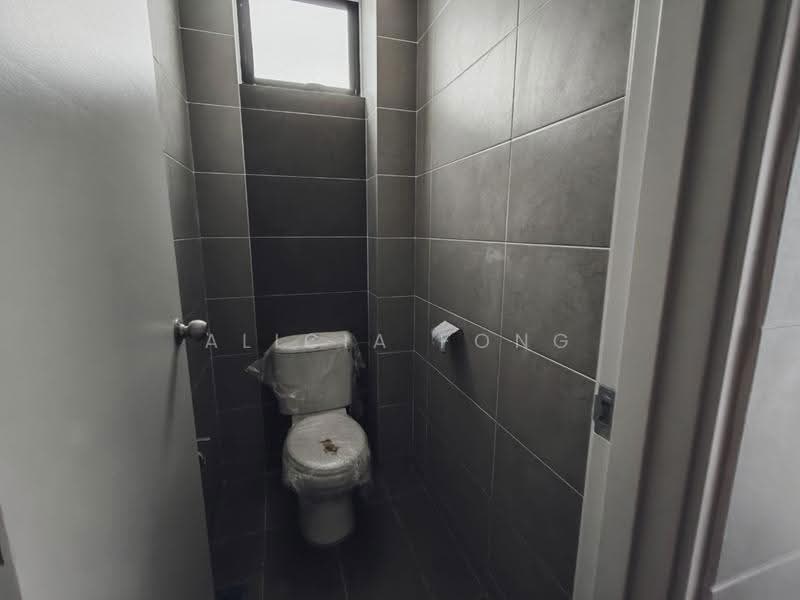 Terrace Factory for Rent in Kulai (Johor) - Alicia Fong - Bathroom - PropertyGuru.com.my