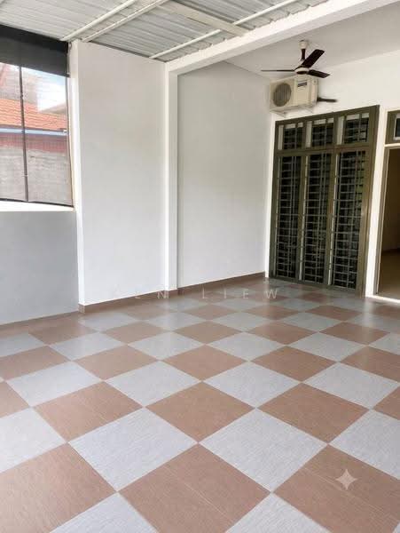 Rumah Teres 1-Tingkat untuk Dijual di Taman Mutiara Rini (Skudai) - Ken Liew - Balcony - PropertyGuru.com.my