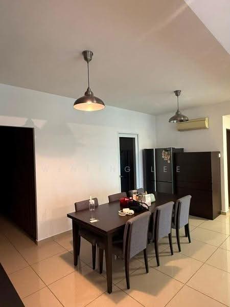 Pangsapuri untuk Dijual di Molek Pine 3 - Wenting Lee - Dining Room - PropertyGuru.com.my
