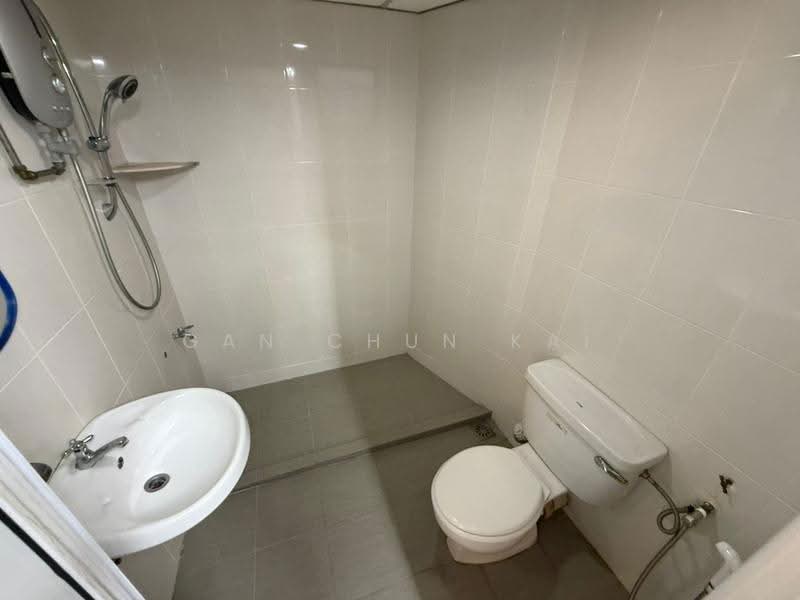 Condominium for Rent at E-Park Condominium - Gan Chun Kai - Bathroom - PropertyGuru.com.my