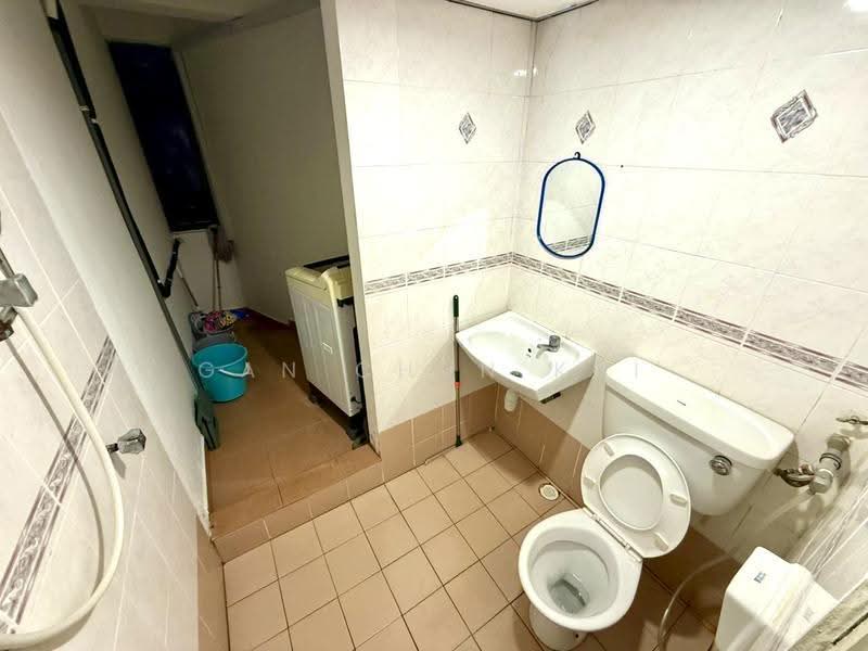 Condominium for Rent at E-Park Condominium - Gan Chun Kai - Bathroom - PropertyGuru.com.my