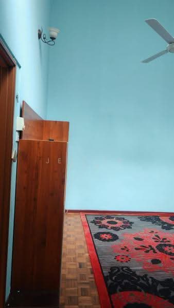 2-storey Terraced House for Rent in Taman Wawasan (Puchong) - Jessica Hoe - Bedroom - PropertyGuru.com.my