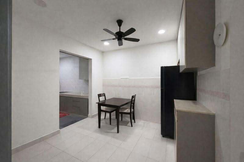 Rumah Teres 2-Tingkat untuk Dijual di Taman Setia Indah (Tebrau) - Kimi Kiu - Kitchen - PropertyGuru.com.my