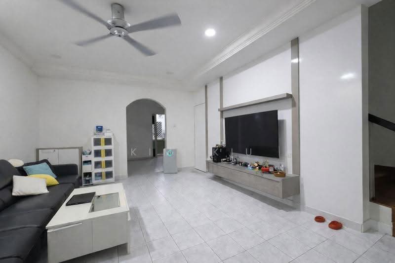 Rumah Teres 2-Tingkat untuk Dijual di Taman Setia Indah (Tebrau) - Kimi Kiu - Living Room - PropertyGuru.com.my