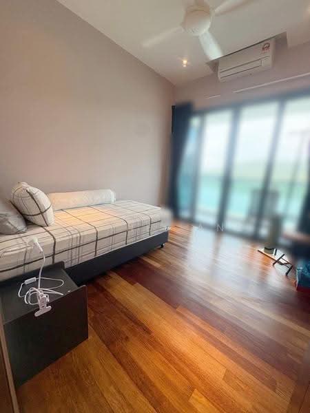Kondominium untuk Disewa di Queens Residences Q1 @ Queens Waterfront - Vyinnes Ang - Bedroom - PropertyGuru.com.my