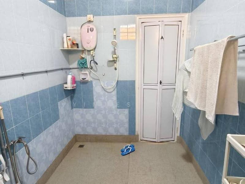 Rumah Teres 2.5-Tingkat untuk Dijual di Taman Teratai (Butterworth) - Vyinnes Ang - Bathroom - PropertyGuru.com.my