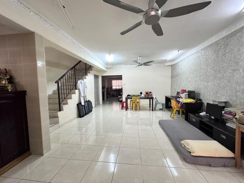 Rumah Teres 2-Tingkat untuk Disewa di Sunway Batu Caves (Batu Caves) - Crystal Lum - Living Room - PropertyGuru.com.my