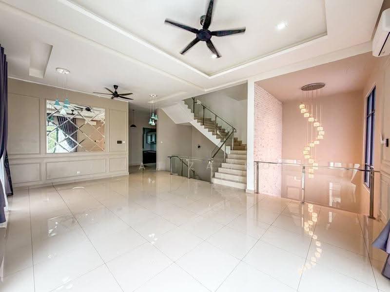 Semi-Detached House for Sale in Taman Melawati (Ulu Kelang) - Izzat Zamros - Living Room - PropertyGuru.com.my