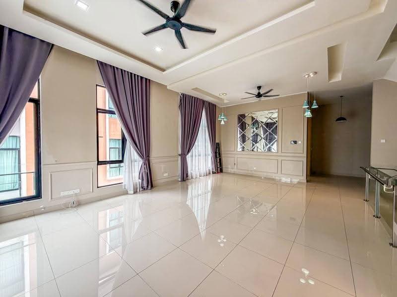 Semi-Detached House for Sale in Taman Melawati (Ulu Kelang) - Izzat Zamros - Living Room - PropertyGuru.com.my