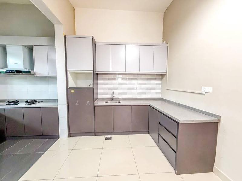 Semi-Detached House for Sale in Taman Melawati (Ulu Kelang) - Izzat Zamros - Kitchen - PropertyGuru.com.my