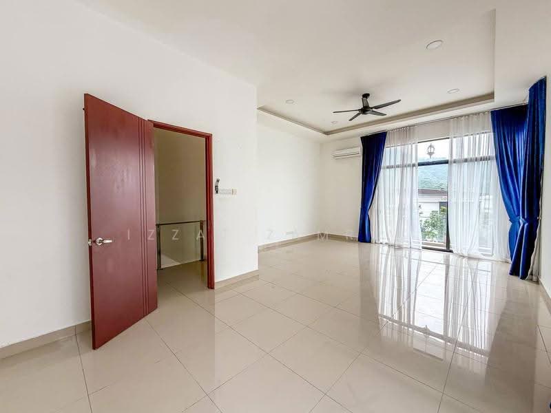 Semi-Detached House for Sale in Taman Melawati (Ulu Kelang) - Izzat Zamros - Living Room - PropertyGuru.com.my