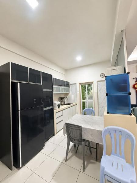 Condominium for Sale at First Residence (Residensi Unggul) - Eliz Chan - Kitchen - PropertyGuru.com.my