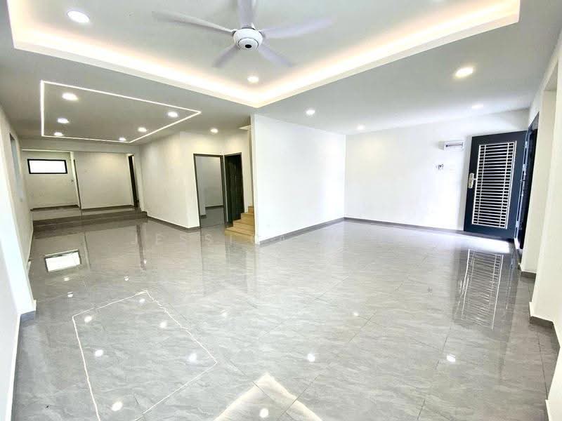 Semi-Detached House for Sale in Taman Kampung Majid (Kluang) - Jessica Boey - Living Room - PropertyGuru.com.my