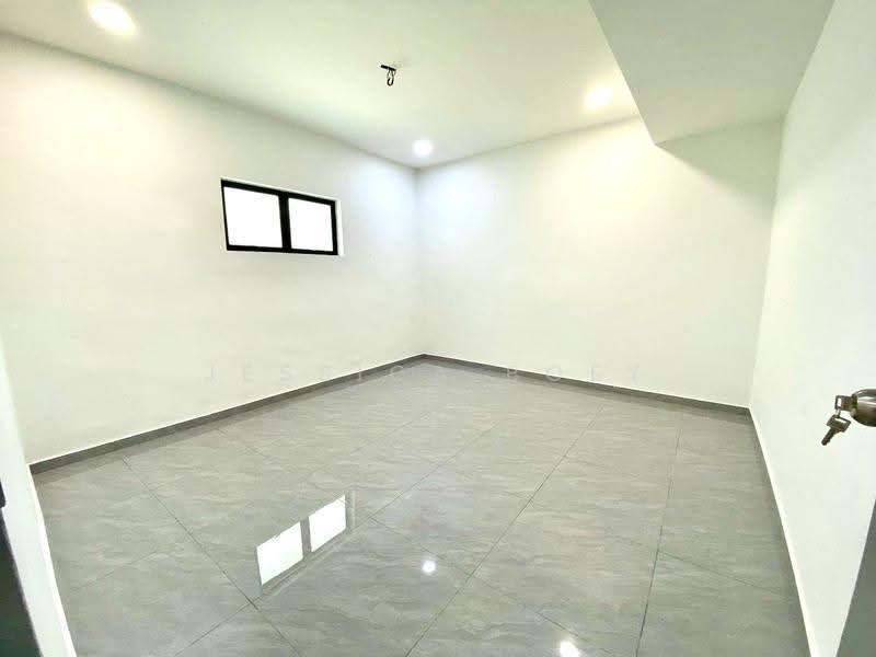 Semi-Detached House for Sale in Taman Kampung Majid (Kluang) - Jessica Boey - Interior - PropertyGuru.com.my