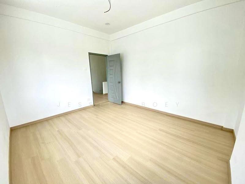 Semi-Detached House for Sale in Taman Kampung Majid (Kluang) - Jessica Boey - PropertyGuru.com.my